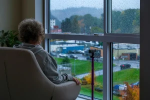 Caregiver’s Guide to Helping a Loved One Choose Mobility Equipment